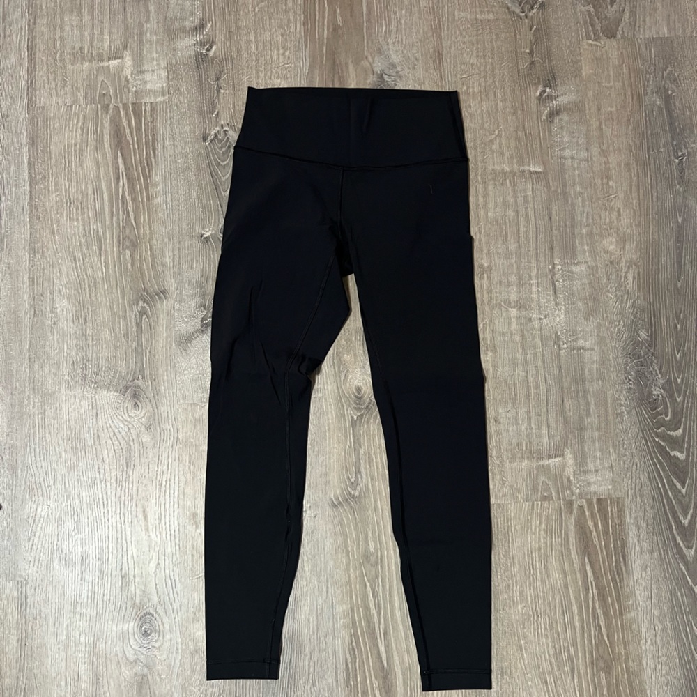 Black lululemon leggings